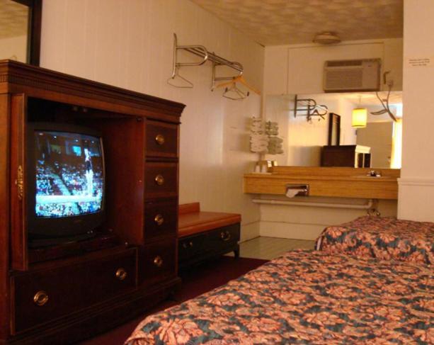 Gray Plaza Motel Benton Buitenkant foto