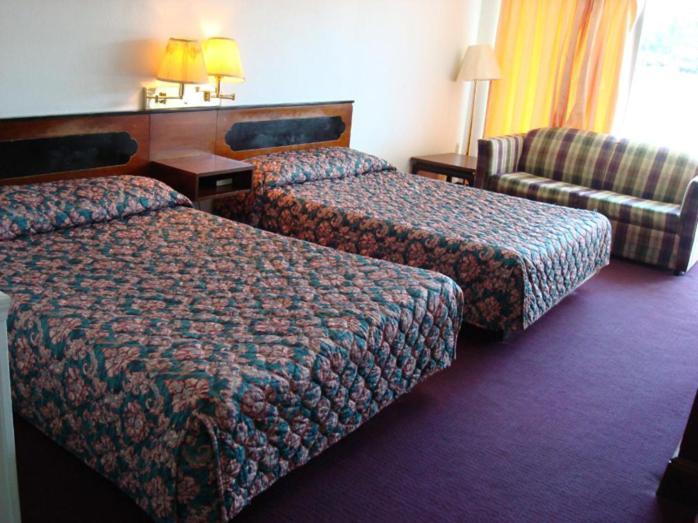 Gray Plaza Motel Benton Buitenkant foto